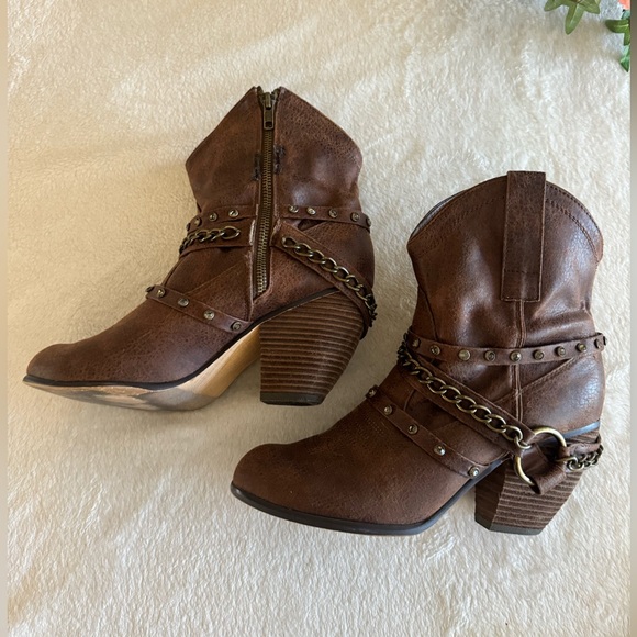 Not Rated Slouch Harness Women’s Vegan Western Style Boots with 3 1/2” Heels - Picture 10 of 14